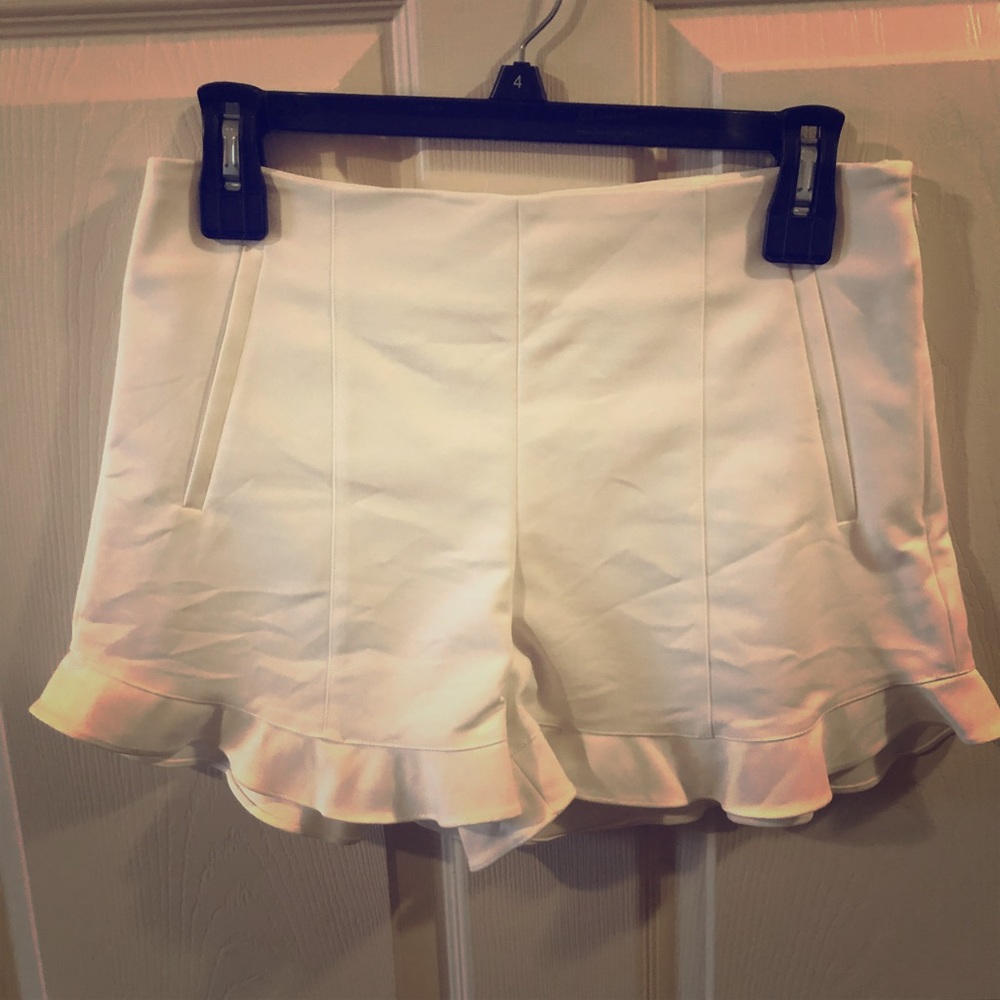 Ruffle shorts